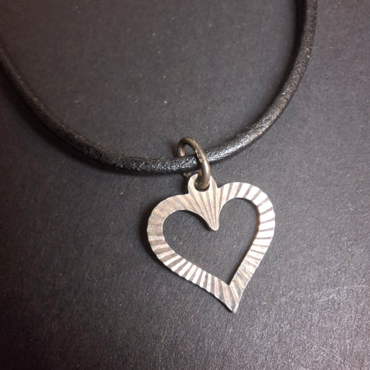 925 Sterling Silver Sunburst Open Heart Pendant+Leather Choker Necklace